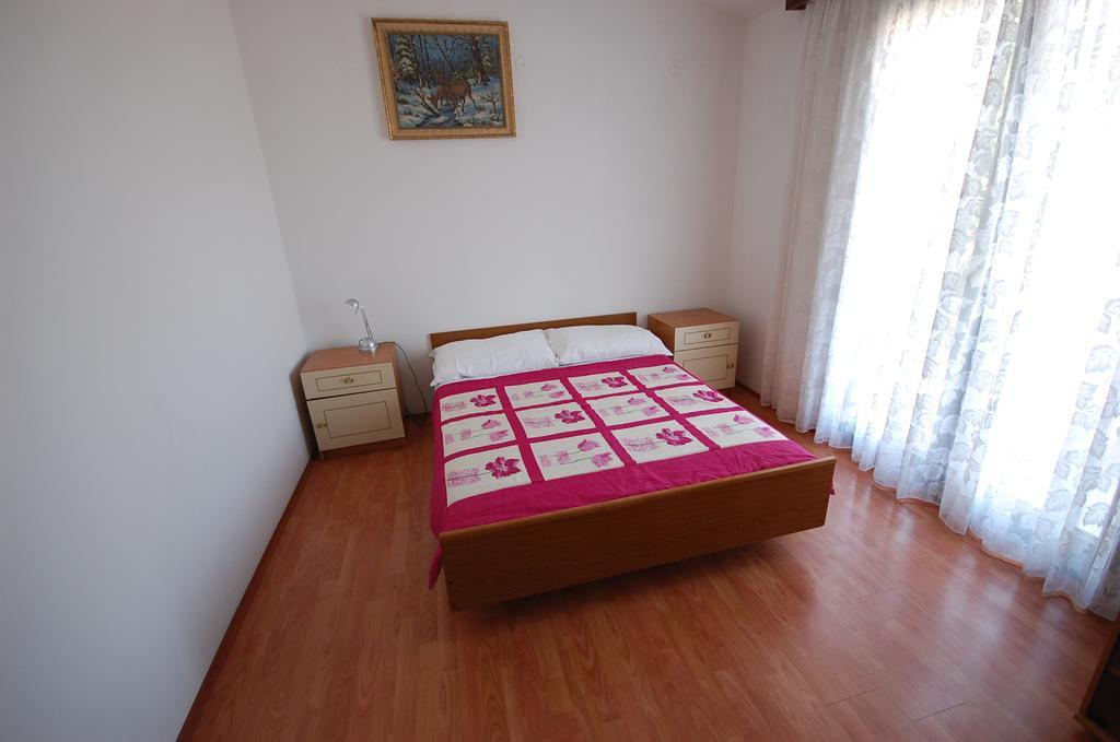 Apartments Dida By El-Pi Tours نجيفيش الغرفة الصورة