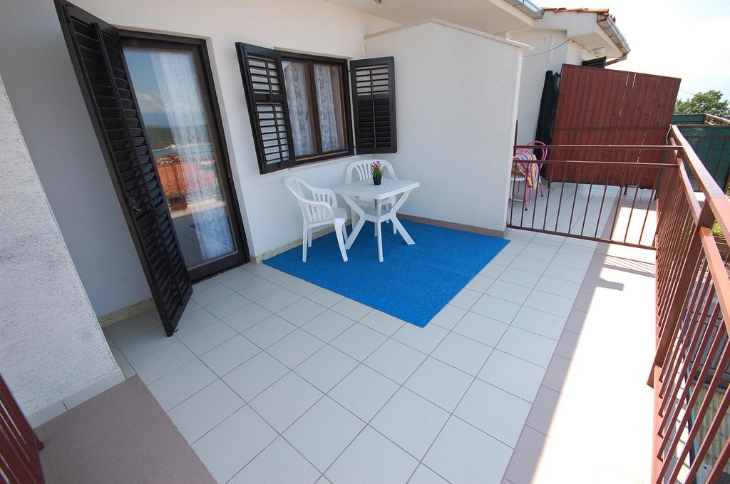 Apartments Dida By El-Pi Tours نجيفيش الغرفة الصورة