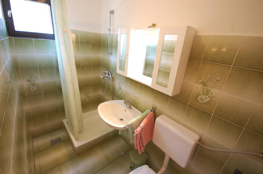 Apartments Dida By El-Pi Tours نجيفيش الغرفة الصورة